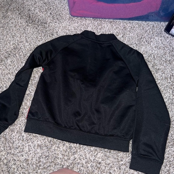 Air Jordan track jacket 2T - Picture 3 of 3